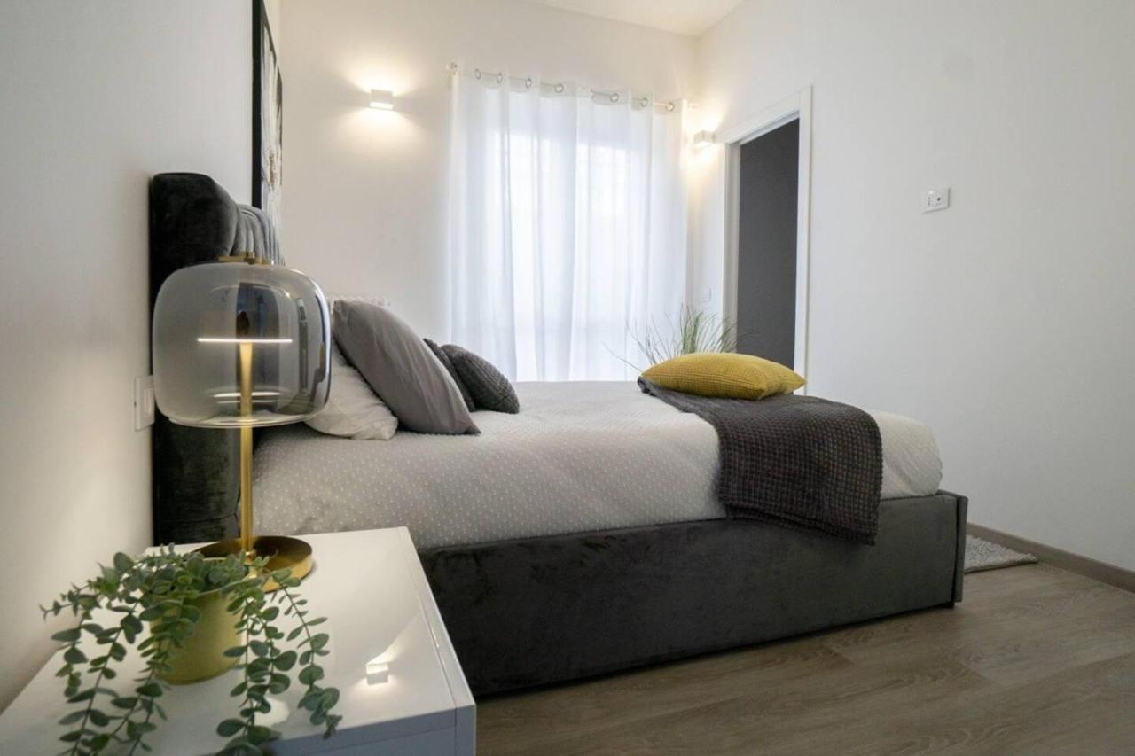 Appartamento Splendido Dpto Con 2 Letti E 2 Bagni Ad Asti Italy Esterno foto